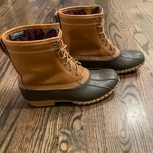 Women's Bean Boots, 8" Gore-Tex/Thinsulate Size 10 - Picture 8 of 10